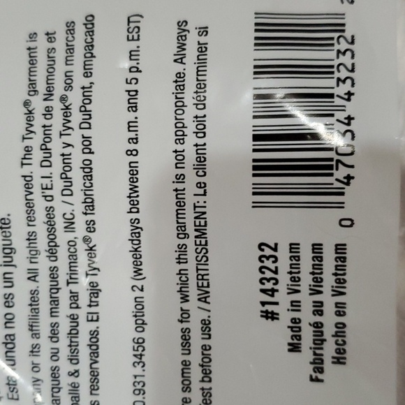 Dupont Tyveck full coverage protection suit includes hood and boots large/XL - Picture 5 of 5